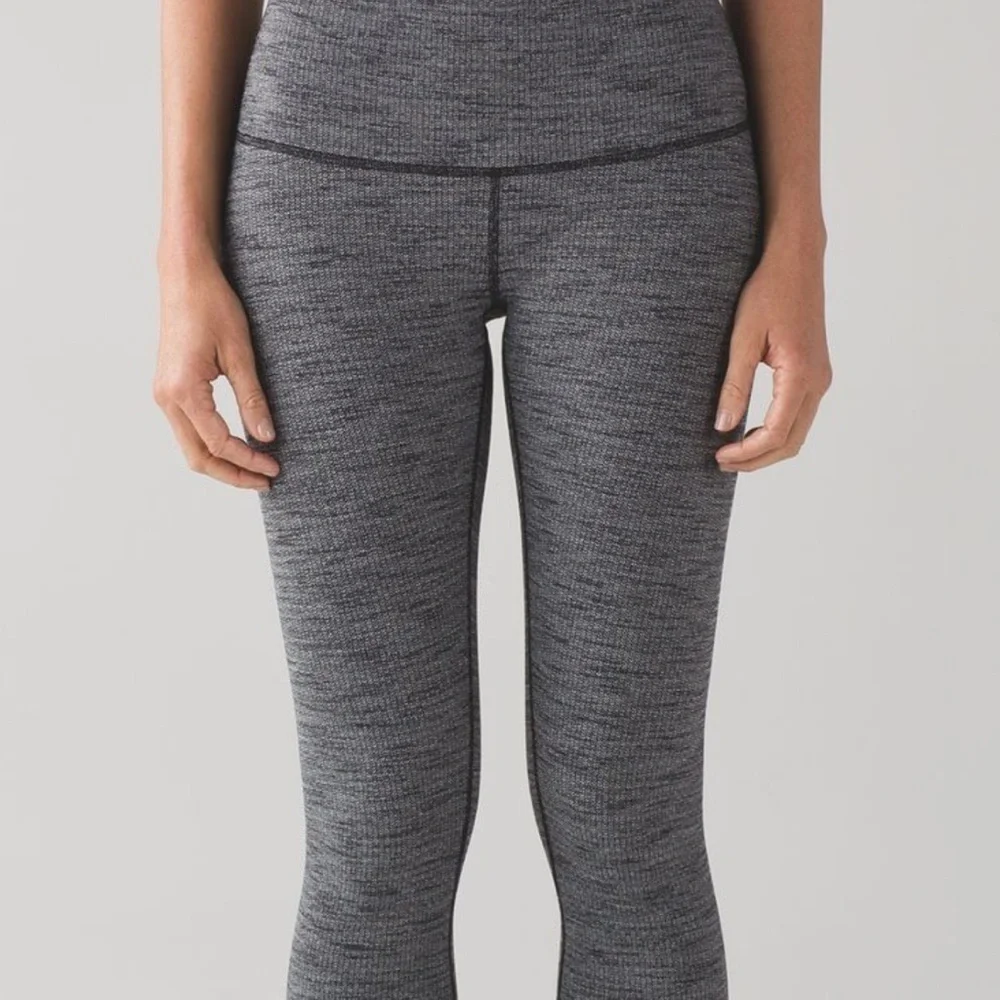 Lululemon Charcoal Heather Leggings Wunder Under high rise
